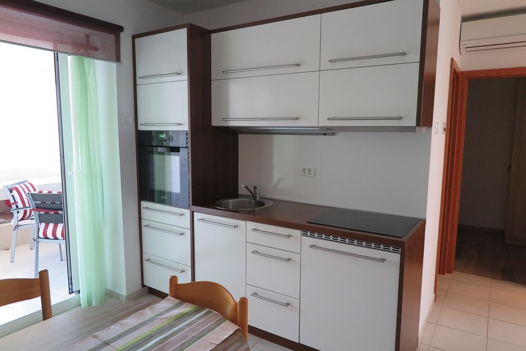 Apartment Omerovic Новалья Экстерьер фото